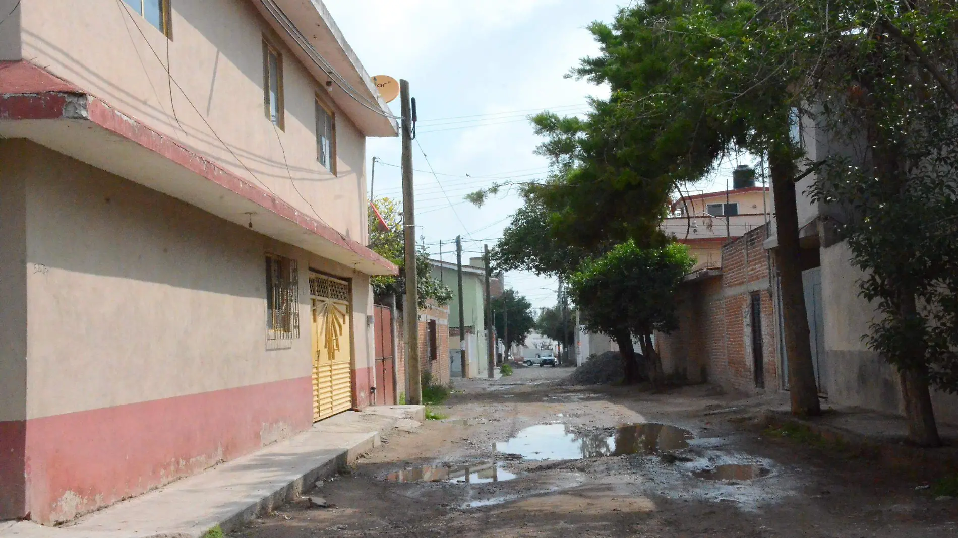 La colonia Estrella tiene calles en mal estado.  Foto Luis Luévanos.